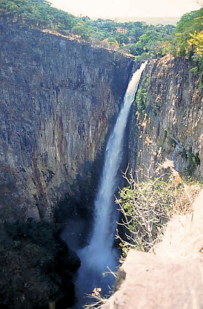 Ancient Wooden Structure Discovered at Kalambo Falls in Zambia Region Researchers examine a 476,000-year-old log structure at the base of Kalambo Falls in Zambia, revealing ancient human craftsmanship.
