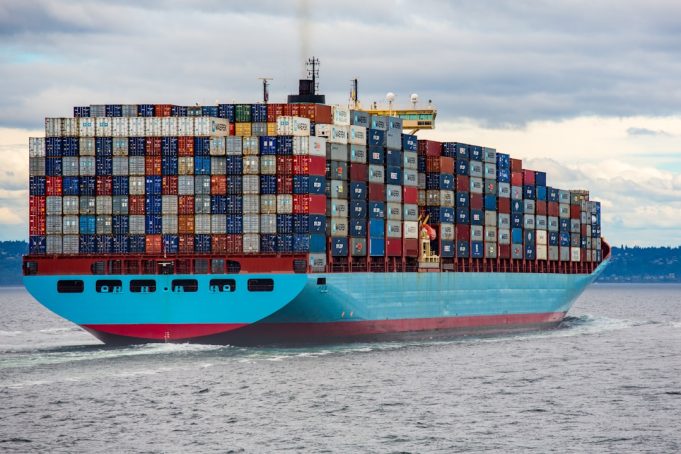 Strait of Hormuz Blockade Ties Global Oil Supply to Iran Deal